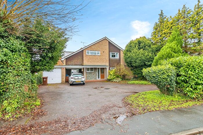 5 Bedroom Detached House For Sale In Cheddington Road, Pitstone, Leighton Buzzard, LU7