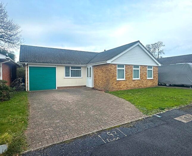 3 Bedroom Bungalow For Sale In Saxon Road, Blackfield, SO45