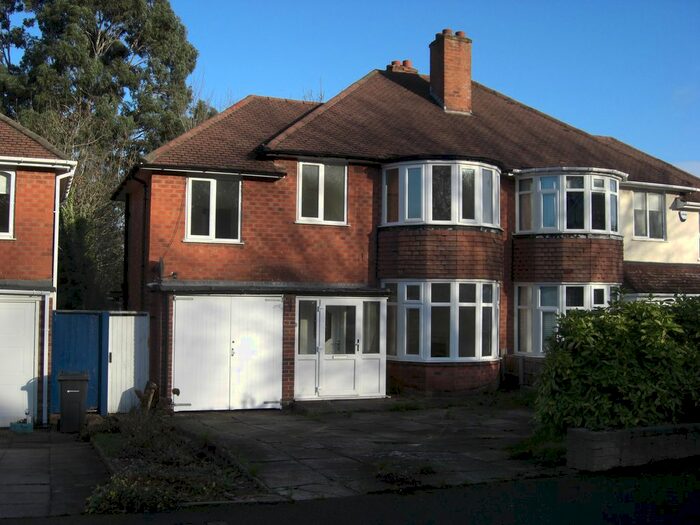 4 Bedroom Semi-Detached House To Rent In Oakwood Road, Sutton Coldfield, B73