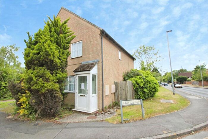 2 Bedroom Semi-Detached House For Sale In Faygate Way, Lower Earley, Reading, RG6