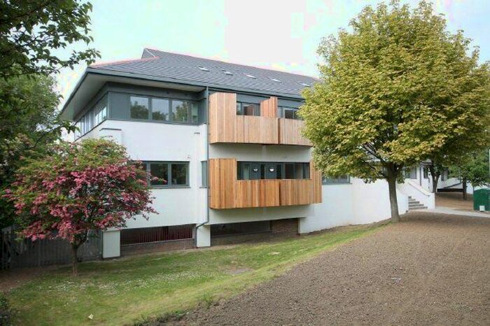 1 Bedroom Flat To Rent In Horsham Gates, North Street, Horsham, RH13