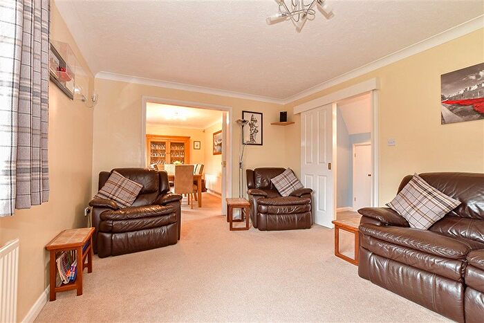 4 Bedroom Detached House For Sale In Chaffinch Way, Paddock Wood, Tonbridge, Kent, TN12