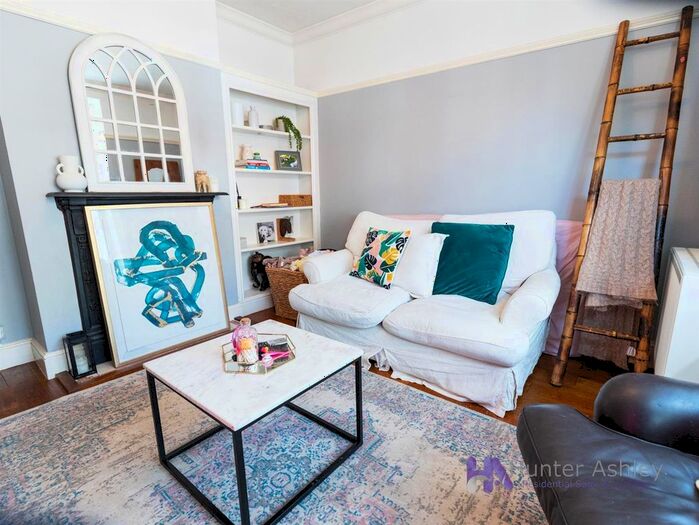 3 Bedroom Property To Rent In Frances Road, Basingstoke, RG21