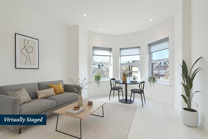 1 Bedroom Flat To Rent In Gainsborough Road, Woodside Park, N12