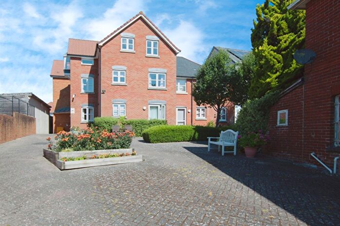 2 Bedroom Flat For Sale In Salisbury Street, Fordingbridge, SP6