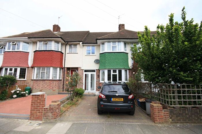 3 Bedroom Property To Rent In Wiltshire Gardens, Twickenham, TW2