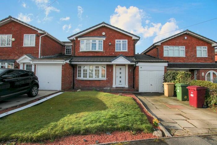 3 Bedroom Detached House To Rent In Moorlands View, Bolton, Greater Manchester, BL3