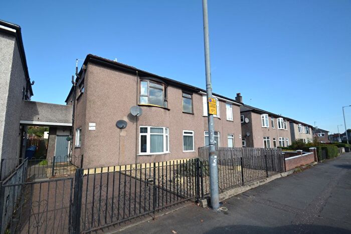 3 Bedroom Flat For Sale In Aikenhead Road, Kings Park, Glasgow, G44