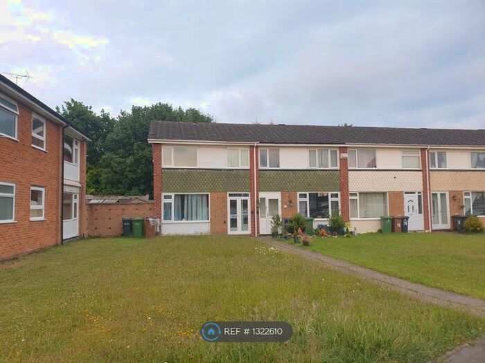 3 Bedroom End Of Terrace House To Rent In Whar Hall Road, Solihull, B92