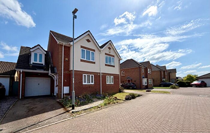 3 Bedroom Semi-Detached House For Sale In Suffolk Close, Ely, Cambridgeshire, CB6