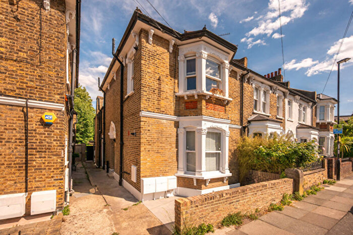 1 Bedroom Flat For Sale In Howson Road, Brockley, London, SE4