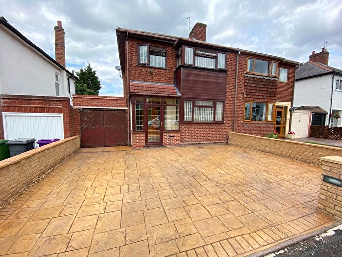 3 Bedroom Semi-Detached House To Rent In Holden Road, Penn, Wolverhampton, WV4