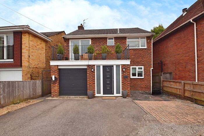 4 Bedroom Detached House To Rent In Devizes Road, Salisbury, SP2