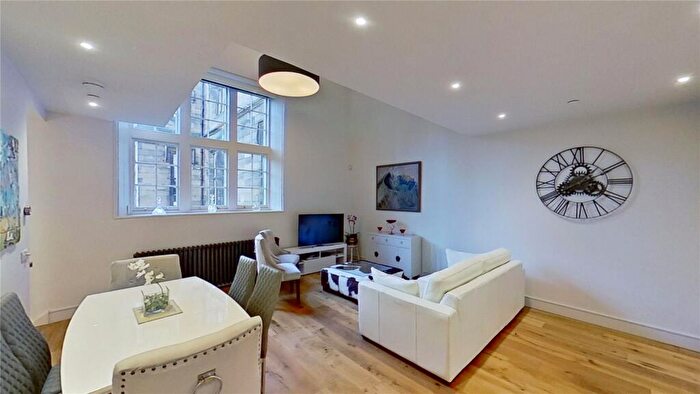 2 Bedroom Flat To Rent In Donaldson Drive, Edinburgh, EH12