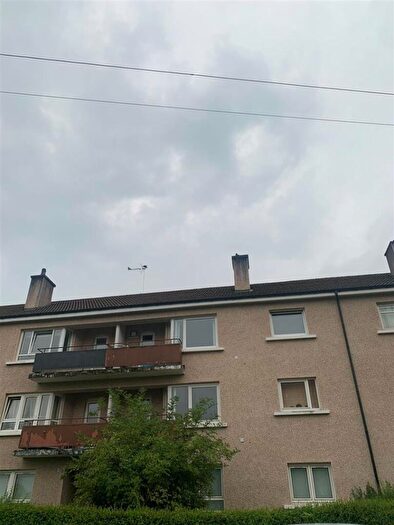 2 Bedroom Flat To Rent In Parkneuk Road Glasgow, G43