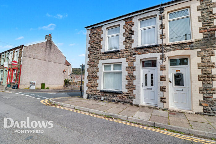3 Bedroom End Of Terrace House For Sale In King Street, Pontypridd, CF37