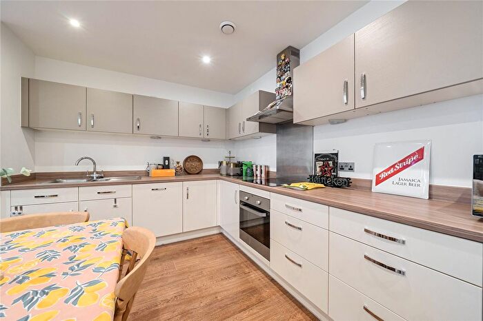 2 Bedroom Flat For Sale In Barge Walk, London, SE10