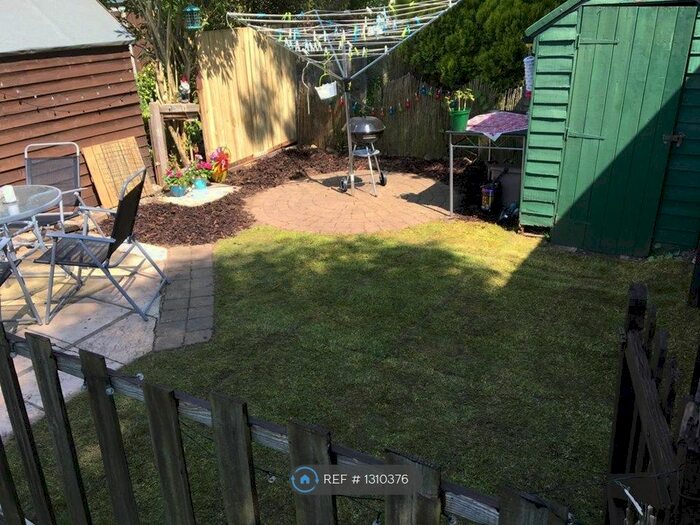 1 Bedroom Flat To Rent In Seaforth Avenue, New Malden KT3