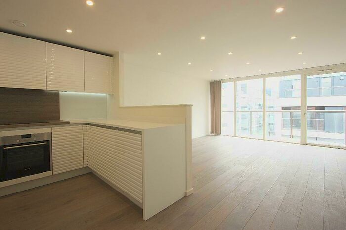 2 Bedroom Apartment To Rent In Central Street, London, EC1V