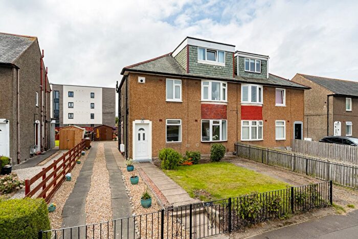 2 Bedroom Flat For Sale In Pilton Avenue, Edinburgh, EH5