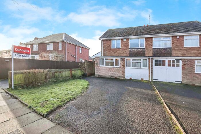 3 Bedroom Detached House For Sale In Adams Hill, Bartley Green, Birmingham, B32
