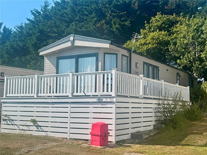 2 Bedroom Park Home For Sale In Seabreeze, Shorefield, Near Milford On Sea, Hampshire, SO41