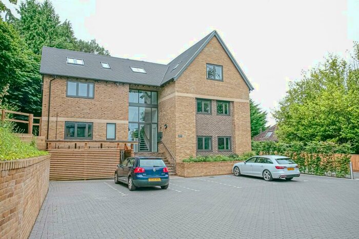 2 Bedroom Apartment To Rent In Pine Rise, Oxford, OX2