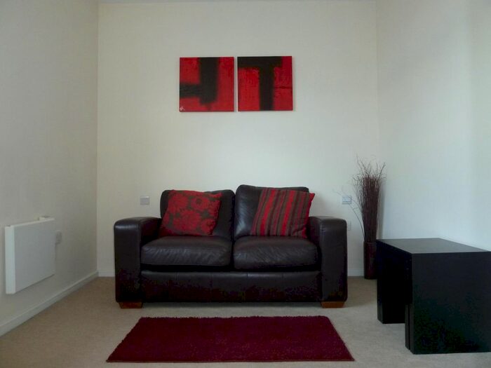1 Bedroom Flat To Rent In East Street, Leeds, West Yorkshire, Uk, LS9