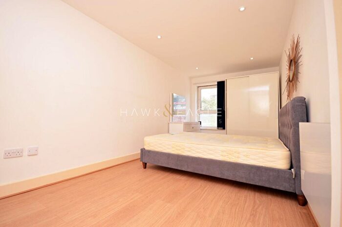 1 Bedroom Flat To Rent In Westferry Road, London, Greater London., E14