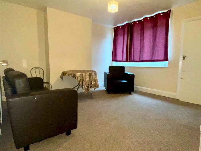 2 Bedroom Maisonette To Rent In Sandhurst Road, London N9