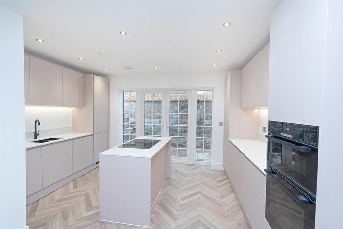 3 Bedroom Semi Detached House For Sale In , The Place, Roundhay, LS8