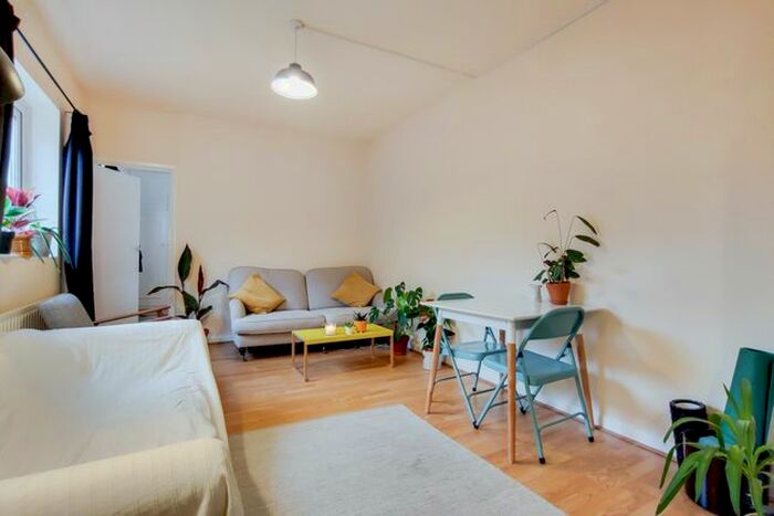 1 Bedroom Flat To Rent In Brockley Road, Brockley, London, SE4