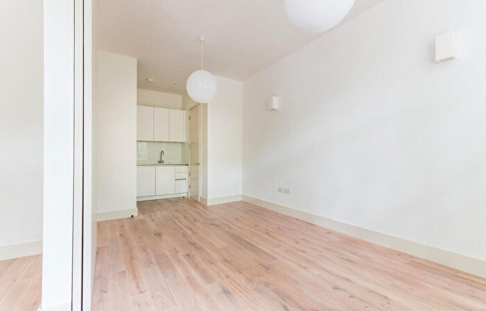1 Bedroom Flat For Sale In Camberwell Grove, Camberwell, SE5