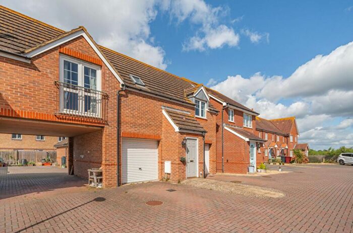 2 Bedroom Apartment For Sale In Chandlers Lea, Bracklesham Bay, PO20