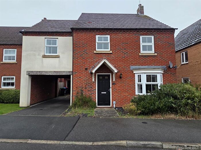 4 Bedroom House To Rent In Hornbeam Way, Kirkby In Ashfield, NG17