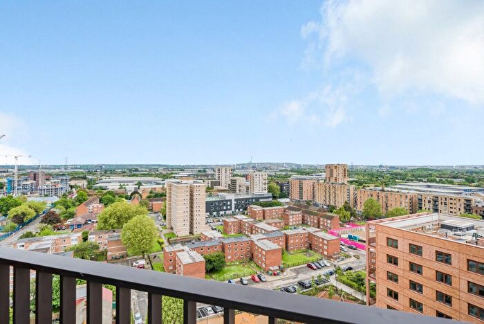 2 Bedroom Flat To Rent In St Pauls Road, Barking, London, IG11