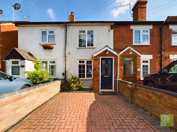 2 Bedroom Terraced House To Rent In Waterloo Road, Wokingham, Berkshire, RG40