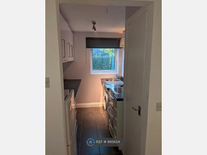 Studio To Rent In Sturbridge Close, Reading, RG6