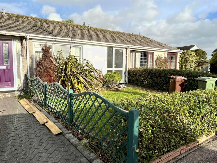 1 Bedroom Flat To Rent In Higher Well Close, Newquay, TR7