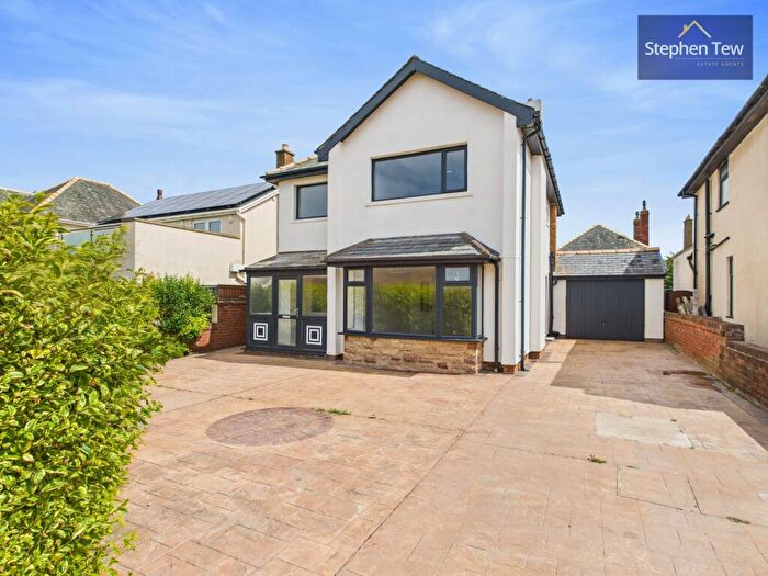 4 Bedroom Detached House For Sale In Freemantle Avenue, Blackpool, FY4