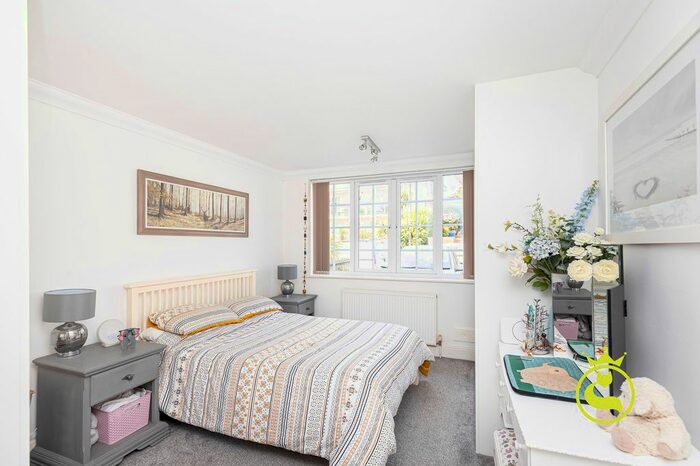 2 Bedroom Flat For Sale In Studland Road, Alum Chine House, BH4