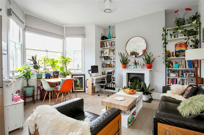 2 Bedroom Flat To Rent In Ickburgh Road, London, United Kingdom, E5