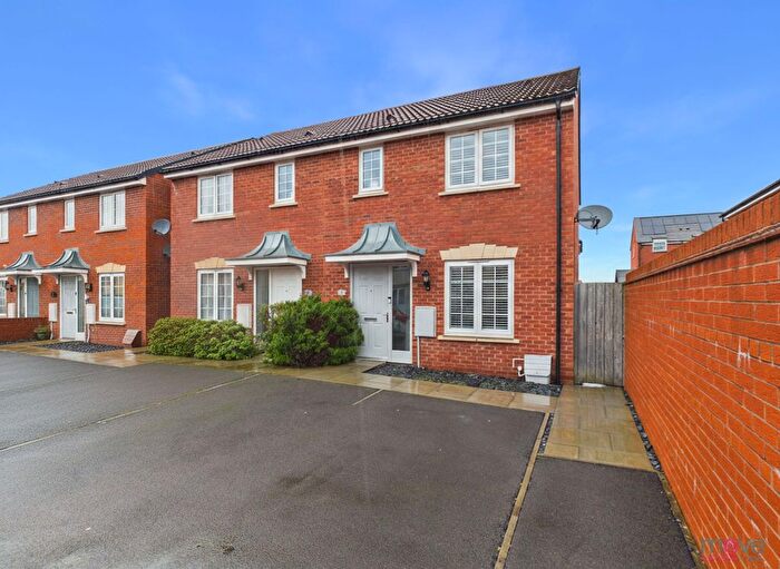 3 Bedroom Semi Detached House For Sale In Ampney Drive Kingsway, Quedgeley, GL2