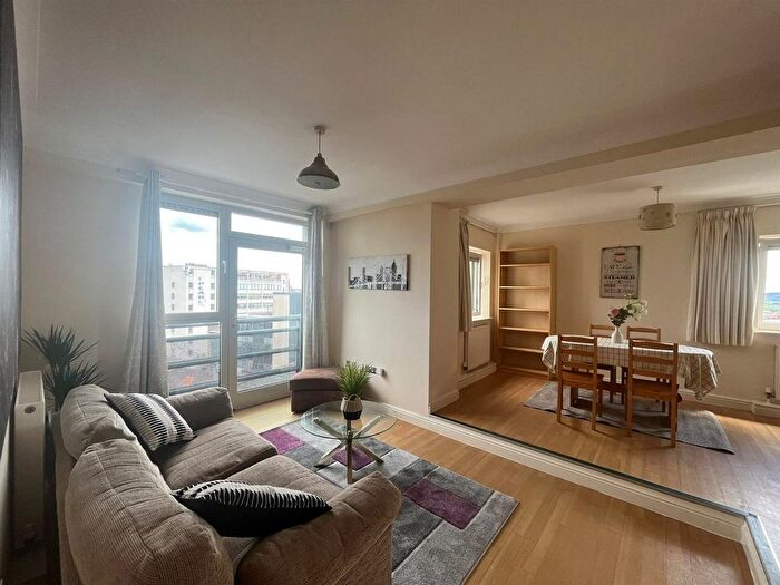 2 Bedroom Flat To Rent In St. James's Street, Nottingham, NG1