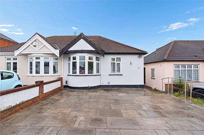 2 Bedroom Bungalow For Sale In Ascot Gardens, Hornchurch, RM12