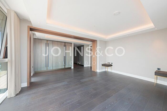 3 Bedroom Flat To Rent In Maine Tower, Canary Wharf, London, E14