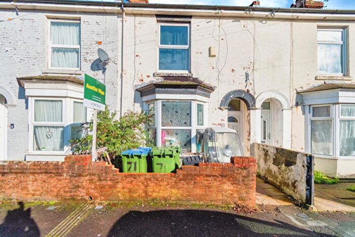 3 Bedroom Terraced House For Sale In Northbrook Road, Southampton, Hampshire, SO14