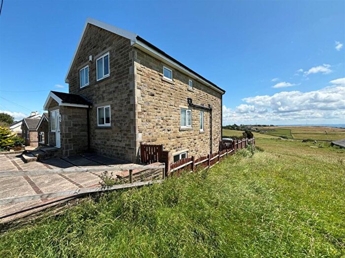 4 Bedroom Detached House For Sale In Long Lane, Queensbury, Bradford, BD13