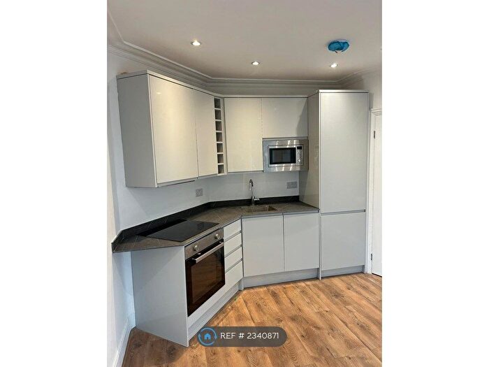 2 Bedroom Flat To Rent In Audley Road, London, NW4