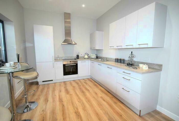 2 Bedroom Flat To Rent In Chichester Road, Southend On Sea, Essex, SS1